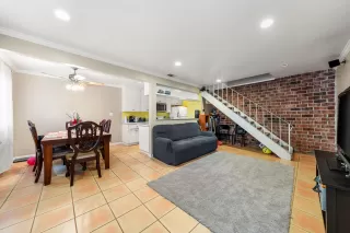 Photo #1: 224014211 Listing