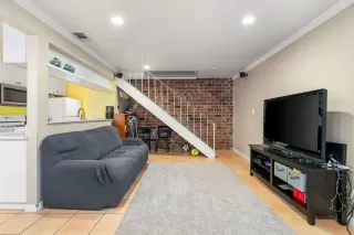 Photo #2: 224014211 Listing