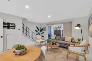 Photo #6: 224015151 Listing