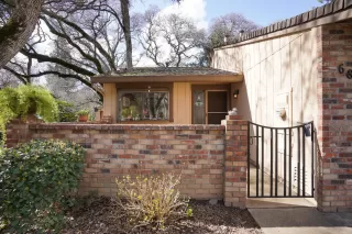 Photo #2: 224015247 Listing