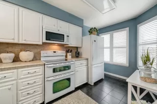 Photo #4: 224015399 Listing