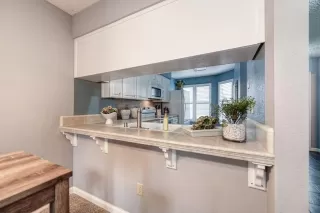 Photo #5: 224015399 Listing