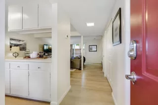Photo #2: 224015542 Listing 