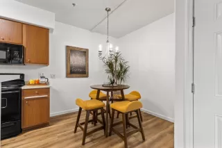 Photo #2: 224015861 Listing