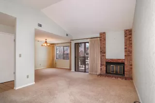 Photo #2: 224015942 Listing 