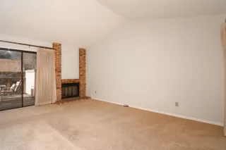 Photo #3: 224015942 Listing 