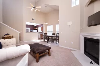 Photo #5: 224015949 Listing