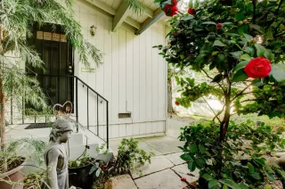 More Details about MLS # 224016247 : 447 SUTTON PL