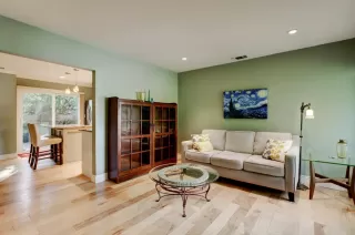 Photo #2: 224016247 Listing