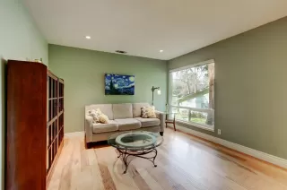 Photo #3: 224016247 Listing