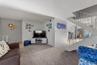 Photo #4: 224016479 Listing