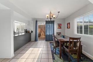 Photo #5: 224016479 Listing