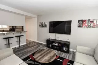 Photo #2: 224016947 Listing