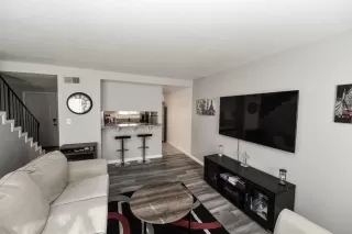 Photo #3: 224016947 Listing