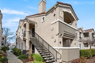 Photo #1: 224017347 Listing 