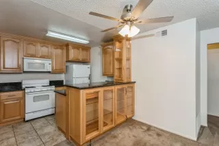 Photo #2: 224017616 Listing