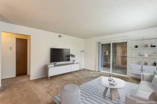 Photo #4: 224017616 Listing