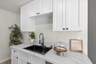 Photo #5: 224017637 Listing 