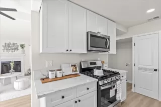 Photo #6: 224017637 Listing 