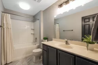 Photo #4: 224017754 Listing