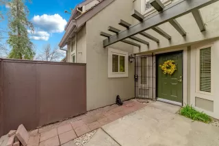 Photo #2: 224017815 Listing