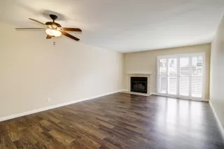 Photo #4: 224018239 Listing