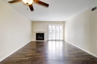 Photo #5: 224018239 Listing