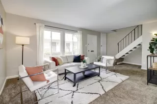 Photo #4: 224018405 Listing 