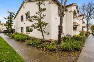 Photo #2: 224018458 Listing