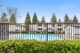 Photo #5: 224018458 Listing