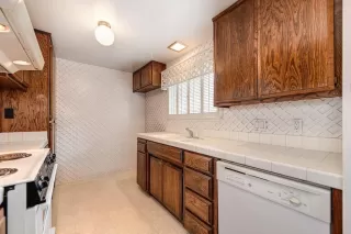 Photo #6: 224019773 Listing 