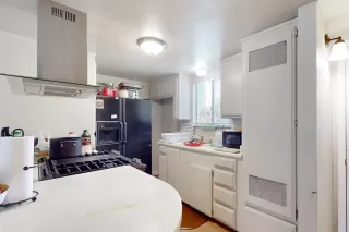 Photo #6: 224019962 Listing