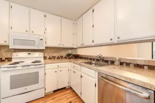 Photo #6: 224020063 Listing