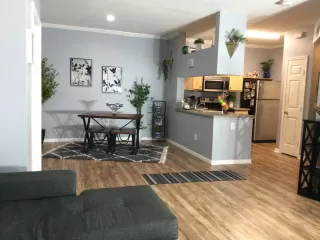 Photo #5: 224021337 Listing