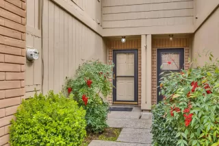 Photo #3: 224021635 Listing 