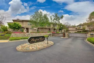 Photo #1: 224021652 Listing