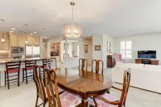 Photo #6: 224021652 Listing