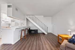 Photo #4: 224021721 Listing