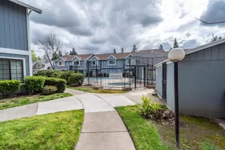 Photo #3: 224023357 Listing 