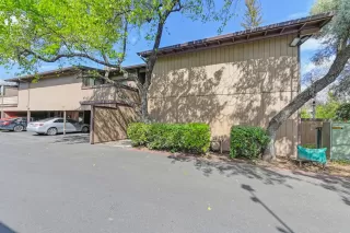 Photo #5: 224023519 Listing