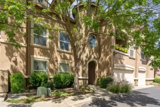 Photo #1: 224023695 Listing