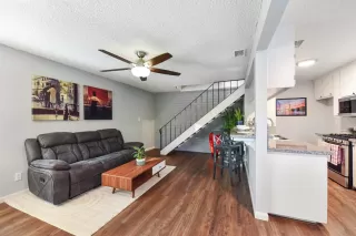 Photo #2: 224024153 Listing 