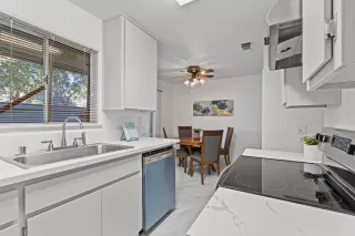 Photo #1: 224024256 Listing 