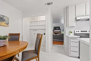 Photo #4: 224024256 Listing 