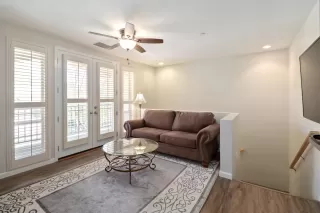 Photo #6: 224024809 Listing