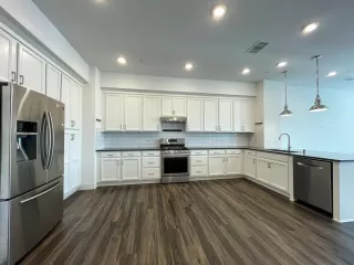 Photo #2: 224024974 Listing 