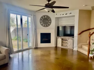 Photo #4: 224025100 Listing