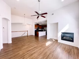 Photo #4: 224025317 Listing