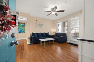 Photo #3: 224025379 Listing 