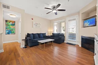 Photo #4: 224025379 Listing 